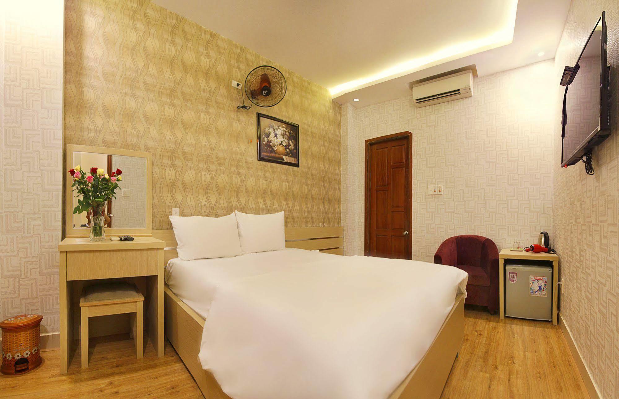 Tuan Phong Hotel Дананг Екстериор снимка